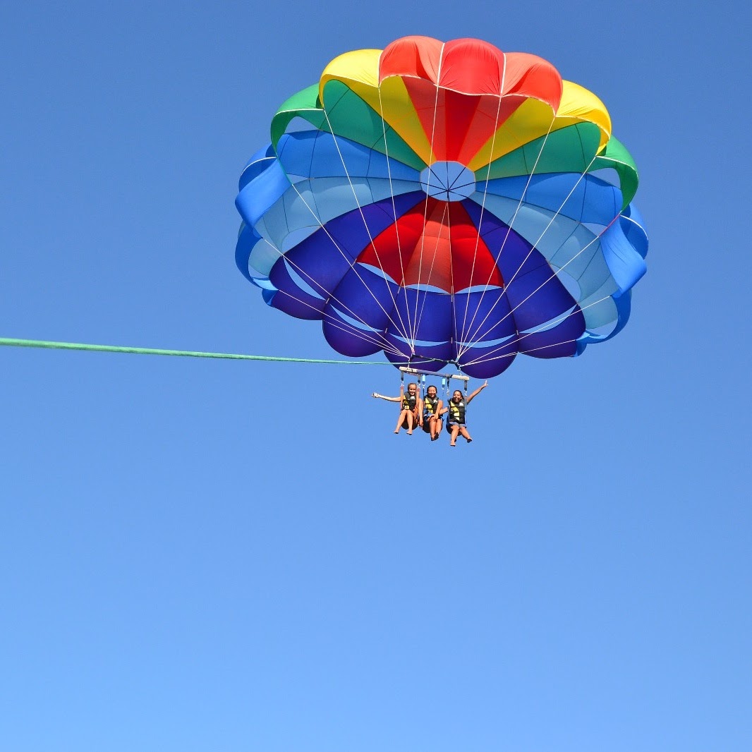 Parasailing en Ghadira